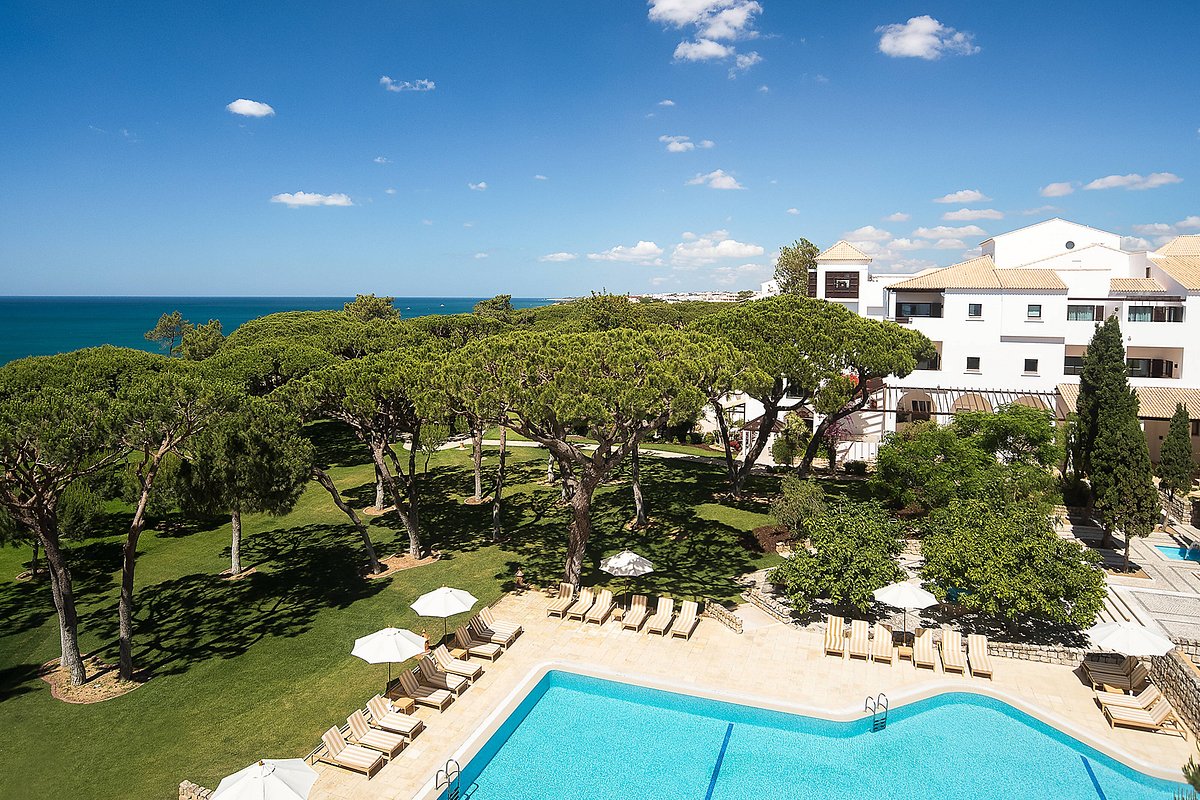 Pine Cliffs Resort