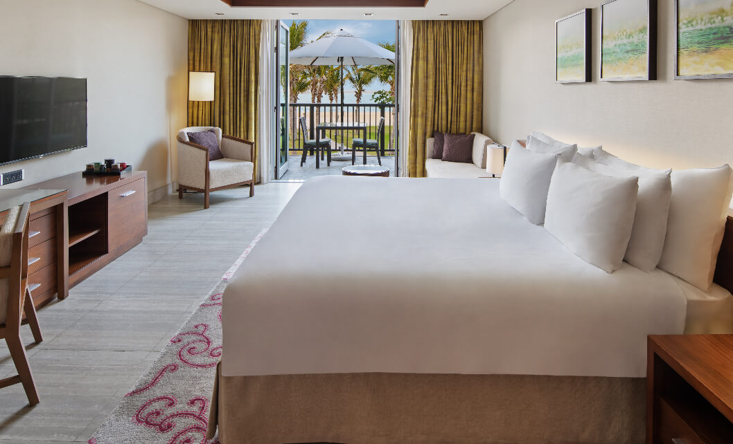 JA Palm Tree Court