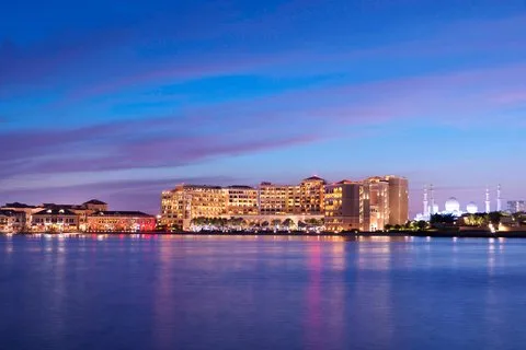 The Ritz-Carlton Abu Dhabi, Grand Canal | Luxury 5-Star Resort in Abu Dhabi, UAE