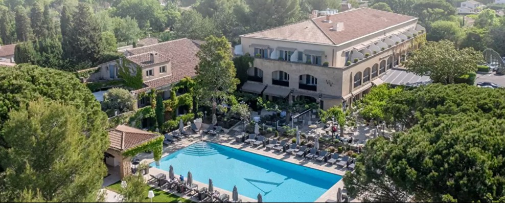 Le Vallon de Valrugues Hotel Spa & Villas Luxury Spa Hotel in Saint-Rémy-de-Provence, France