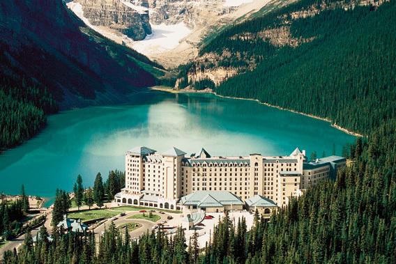 Fairmont Banff Springs Luxury Castle 5-star Hotel in Banff National Park, Alberta, Canada